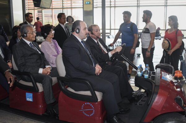 Tun Dr Mahathir lawat lapangan terbang Turki milik MAHB 