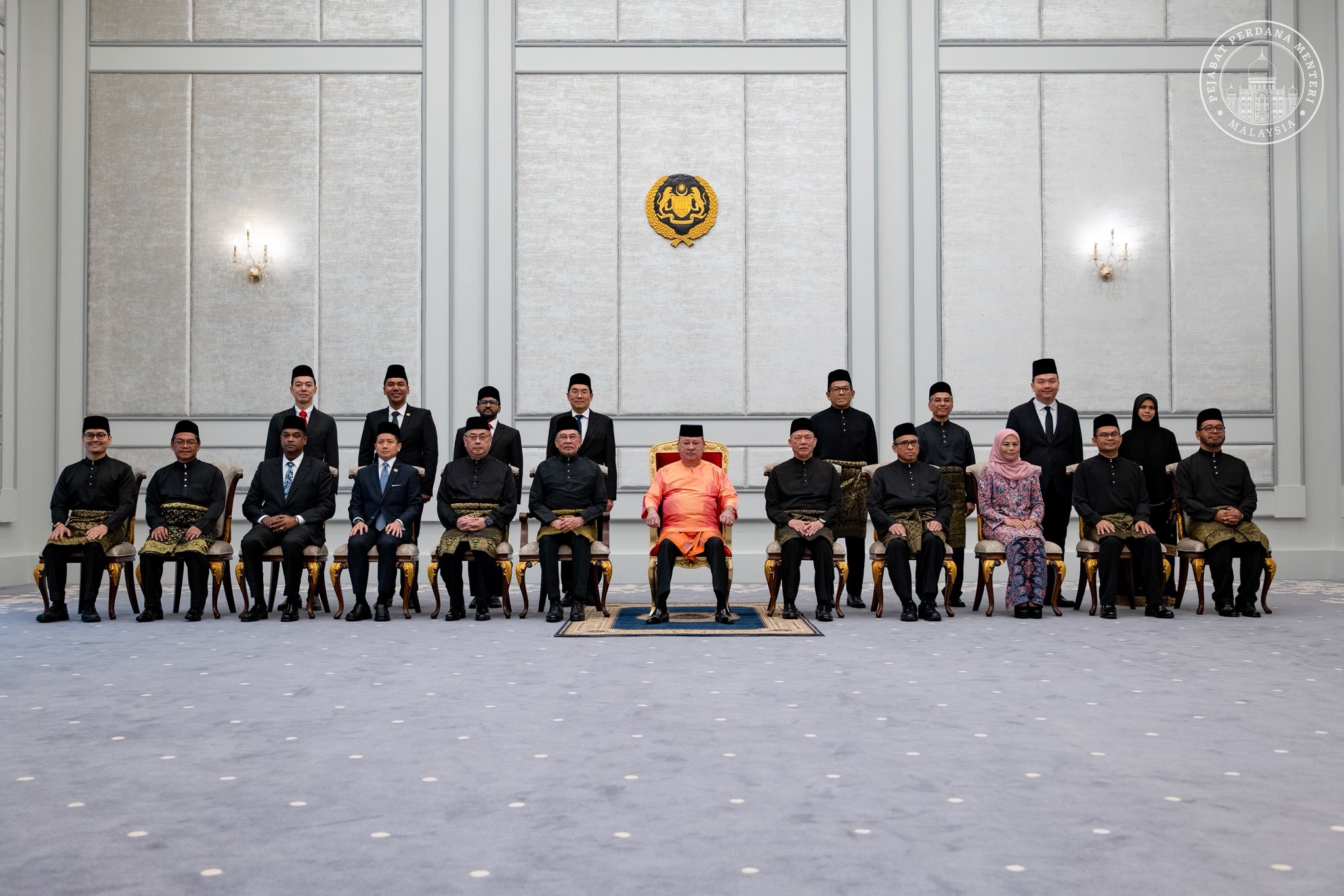 PM ANWAR HOPES NEW MADANI GOVERNMENT CABINET WILL STRIVE WITH GREAT COMMITMENT, RESPONSIBILITY